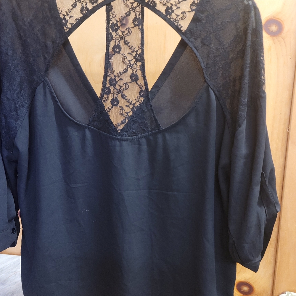 Womens Top - Picture 2 of 2
